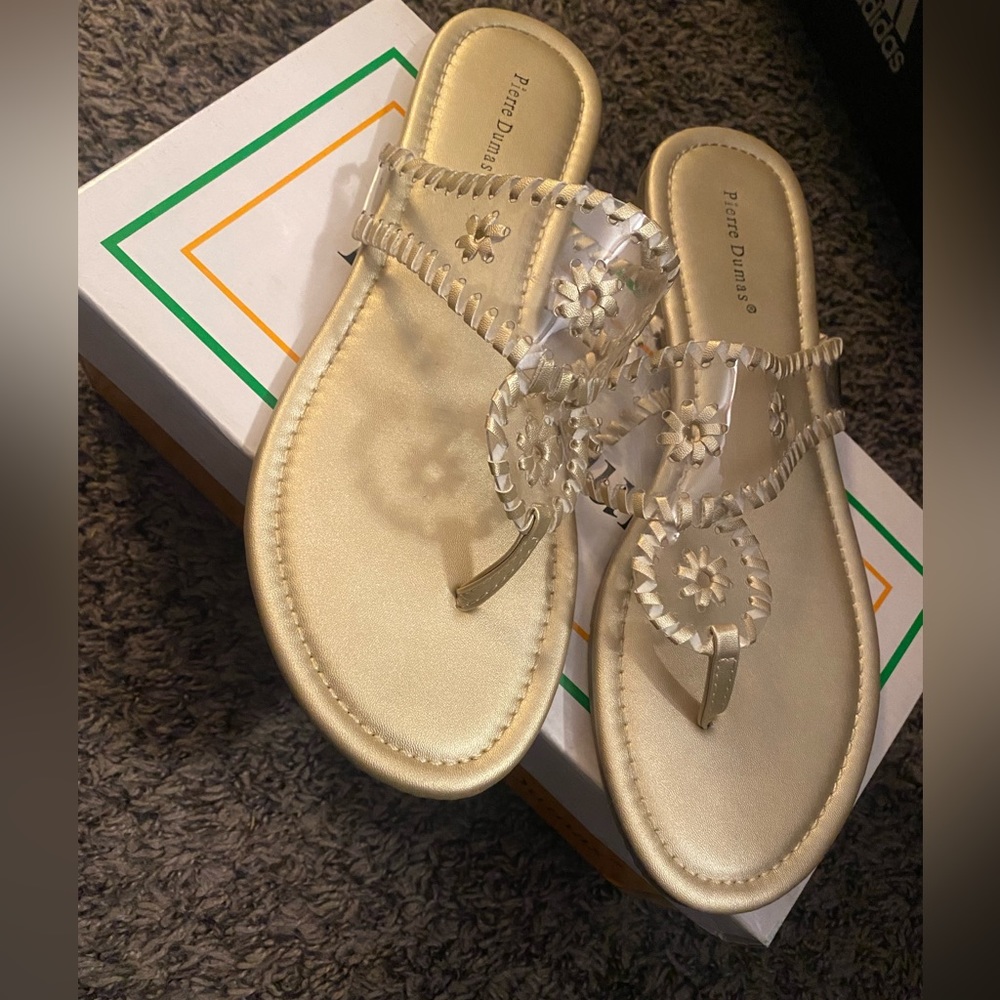 Gold and clear Pierre Dumas flip flops sz 8